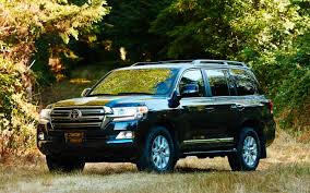 Mitsubishi pajero vs toyota land cruiser. Comparison Toyota Land Cruiser 4dr 2019 Vs Mitsubishi Pajero Sport 2020 Suv Drive