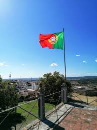 ⬇ fazer download de bandeira portugal fotografias de stock na melhor agência de fotografia de stock ✔ preços acessíveis ✔ milhões de fotografias de stock, imagens e desenhos premium de alta. Ficheiro Bandeira Portuguesa A Flutuar Vista Por Reverso Jpg Wikipedia A Enciclopedia Livre