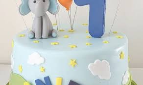 Il Primo Compleanno Di Daniele Firstbirthdaycake Ballon Star Cakedesign Fondantanimal Primocompleanno Monza Milano Primo Compleanno Compleanno Festa