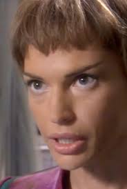 We all love her gaze...eyes..soft plump protudent lips...🥰