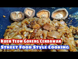 Char Kuey Teow Cendawan Versi Street Food Simple Cepat Dan Murah Fried Kuey Teow Mushroom Youtube