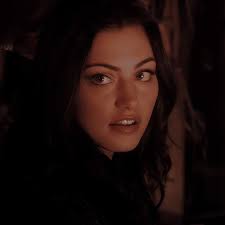 Renee Decuir's Instagram, Twitter & Facebook