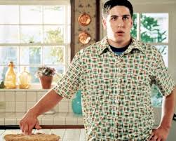 It was initially inspired by don's memories of being a paperboy in 1959 and learning of the death of buddy holly. American Pie Wie Ein Heisser Apfelkuchen Hemmungslos Pubertar Herrlich Die Nacht Der Lebenden Texte
