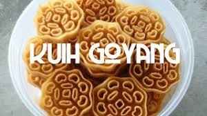 Jangan lupa taburkan bijan yang telah digoreng ke atas adunan. Kuih Goyang Loyang Ros Youtube