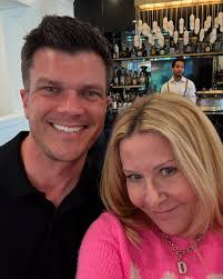 Dana Asher Levine (@theclothingtherapist) · Instagram 照片和Reels