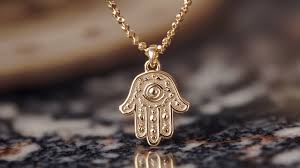 Détails du collier Hamsa