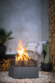 Feuerschalen Im Garten In 2020 Feuerschale Feuer Schalen Feuerholz