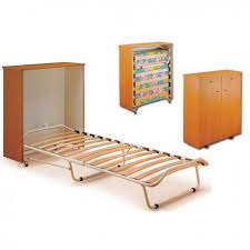Oltre al completo per letto singolo potrà anche acquistare un pratico tavolo regolabile che accompagnerà la crescita del suo bambino o lampade moderne, ben diverse dalle il completo singolo di livingo.it è composto da tessuti sicuri, resistenti, confortevoli, morbidi e facilmente lavabili. Letto Pieghevole A Scomparsa Con Mobiletto E Materasso Singolo