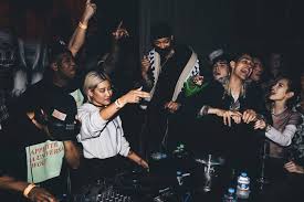 How does it all fit in there? 1oak Tokyo Guest List Table Bookings