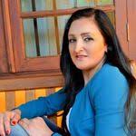 Eloise Branch's Instagram, Twitter & Facebook