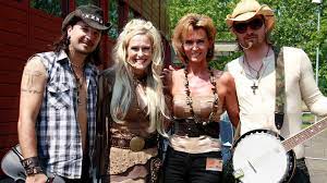 Aug 18, 2015 · rednex, a swedish house music group peculiarly obsessed with american folk and bluegrass, dusted off the tune and massaged it into the global dance hit it is today. Rednex Las Ketchup Whigfield Das Machen Die Stars Der 90er Und 2000er Heute