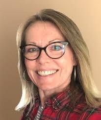 Jennifer Lowry's Instagram, Twitter & Facebook