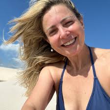 Hoje é um novo ano, um novo ciclo. Só tenho a agradecer a oportunidade de  aos 51 anos estar me jogando em outros projetos de vida!! ⁣ Descobrindo  outras habilidades.⁣ Me redescobrindo