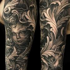 Nur Wenige Tatowierer Haben Die Szene In Den Vergangenen Jahre So Aufgewuhlt Wie Julian Siebert Aus Munche Filigrane Tatowierung Tattoo Ornamente London Tattoo