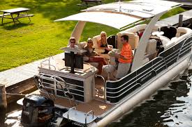Sun tracker has a great reputation as a brand and is there's a camera mounted on the console to let you know what's going on back there, to avoid. Pontoon Boats Buying Guide By Brand Manufacturer And Boat Model My Boat Life