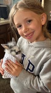 Well, pardon me, Princess Penelope, her royal Majesty… Nothing less than  King sized will do for her! 😂