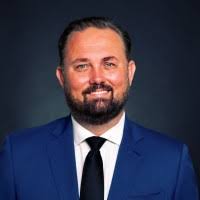 200+ "Wayne M." profiles