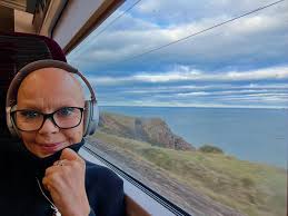 Happy 'train to my home town' face. 🏴󠁧󠁢󠁳󠁣󠁴󠁿❤️