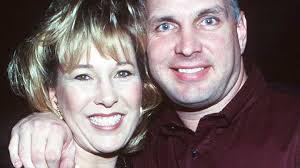 How Garth Brooks Really Feels About His Ex-Wife Sandy Mahl