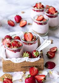 Einfaches Und Leckeres Rezept Fur Erdbeer Cheesecake Im Glas Ohne Backen Nobake Erdbeeren Strawberries Kasekuchen Dessert Erdbe Leckerschmecker Rezepte Lecker