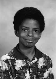 INTENDED USE DANGERS IT IS AGAINST THE LAW TO BE IN ANY CHANNEL