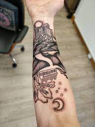 It symbolizes purity and the unity of one's soul with the divine. Moved From Sydney To Ireland When I Was 10 I M 20 Now And Here S My First Tattoo Done By Riion Jax Wolf Belfast Tattoos