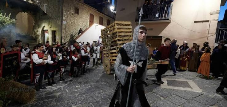 I Templari tornano in Capitanata: corteo storico a Pietramontecorvino - Foggia Reporter
