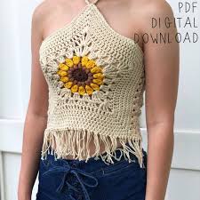 This easy granny square pattern creates a crochet square in four rounds. The Helia Crop Top Pdf Digital Download Crochet Pattern Etsy