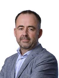 Elementos, tonos cromáticos y estrategias visuales en posts de moda  sostenible en Instagram