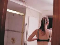 Costume da bagno con ferretto con effetto zebra. Frosinone S Innamora Di Una Dipendente Respinto La Spia In Bagno