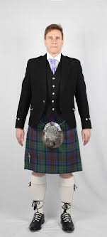 While your kilt hose will by no means be the most expensive accessory to your kilt, it is nonetheless worth giving them some consideration. Argyle Outfit Klassic Kilts