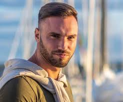 HIT INTERNETU: Miłość Na Bogato Song