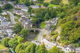 With wales now in covid alert level two, pubs, cafes and restaurants can now serve indoors, and many cinemas and indoor entertainment venues reopened after rule changes on 17 may. Du Ngoáº¡n Nhá»¯ng Ngoi Lang Xinh Ä'áº¹p Nháº¥t Xá»© Wales VÆ°Æ¡ng Quá»'c Anh Bao An Giang Online