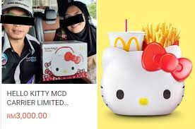 Mcdonald's hello kitty carriers will be on offer from 25th nov 2019 to 3rd jan 2020 at all thailand outlets except phi phi island and impact muang thong thani. Hello Kitty Fever Malaysians Reselling Mcd Hello Kitty Carrier For Up To Rm3 000 Lifestyle Rojak Daily