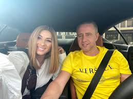 Anamaria prodan, în decembrie 2020: Masina Anamaria Prodan Ce Masina A Primit Reghe Cadou De La Sotia Lui