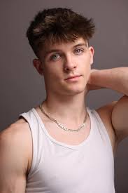 Hello, my name is Barney, also known as Barney Trouble, I'm a 20 year old  Bboy (breakdancer) from London. I'm looking for a new agency to represent  and to gain some more