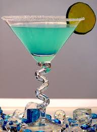 Malibu rum goes with a variety of mixtures, but you've probably paired it with pineapple juice or cranberry juice, or turned it into a piña colada. Noble Pig Hpnotiq Breeze Fun Drinks Coconut Rum Cocktails