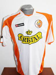 Hola denuevo, aqui otra entrada, esta vez una camiseta marca mitre de los estilos que se usan en argentina para el equipo nortino de cobresal. Camisetas Club Deportes Cobresal