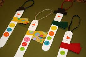 Basteln Weihnachten Kinder Schneemanner Eisstabchen Knopfe Tucher Basteln Weihnachten Weihnachtsbasteln Schneemann Basteln
