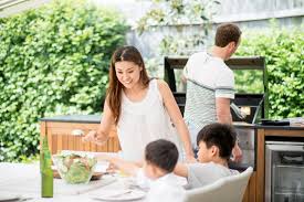 outdoor kitchens worth the investment