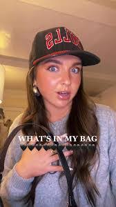 Amber Bagshaw's Instagram, Twitter & Facebook