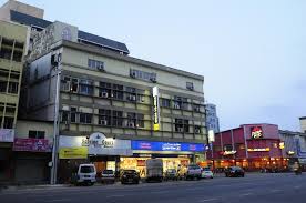 Sementara pks diwakili oleh dr wan nik wan yussof. Top Hotels With A Restaurant In Kampong Kadok Kelantan My