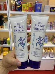 Sữa Rửa Mặt Hatomugi 170g Chiết Xuất Y Dĩ Naturie