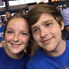 Lydia Parks (@lydia_parks_)