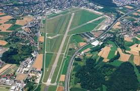 Die gruppe pro flugplatz dübendorf setzt sich für den langfristigen erhalt des heutigen. Tauziehen Um Den Flugplatz Dubendorf Fliegerweb Com News Reportagen Videos