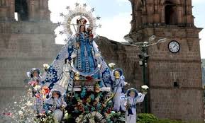 .de puno, la festividad de la virgen de la candelaria comprende actos de carácter religioso, festivo y cultural que tienen sus raíces en tradiciones mañana, tras un acto litúrgico, se transporta una imagen de la virgen de la candelaria para hacerla recorrer en procesión las calles de la ciudad con el. Puno Y Su Patrona La Virgen De La Candelaria 2023 2021 2022