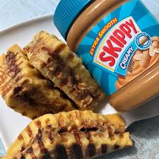 Peanut butter shake combine crushed ice, milk, peanut butter and banana in blender. Skippy Peanut Butter Bacon And Banana French Toast Elvis Sandwich Foodie Quine Edible Scottish Adventures