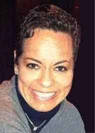 Elisa Tobin's Instagram, Twitter & Facebook