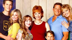 Reba Tv Show Cast Where Are They Now Country Music Nation Tv Shows Funny Tv Show Casting Funny Sitcoms