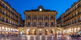 Das b&b hotel bamberg ist sowohl von richtung münchen als auch von norddeutschland aus sehr gut erreichbar.ab münchen fahren sie über die a9 in unter 2,5 stunden nach bamberg. Altstadt Von Donostia San Sebastian Kulturgut Baskenland Tourismus Euskadi Tourismus Im Baskenland
